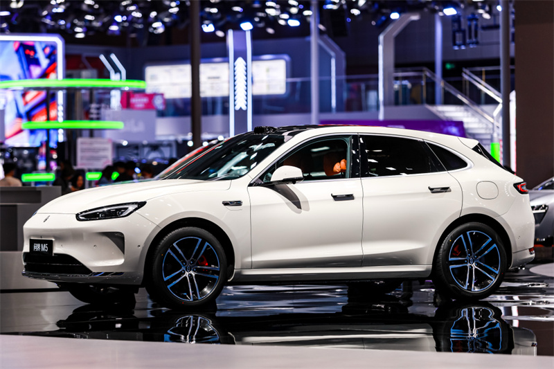 上海车展的流量担当?问界新m5ultra诠释何为年轻人的梦中情车